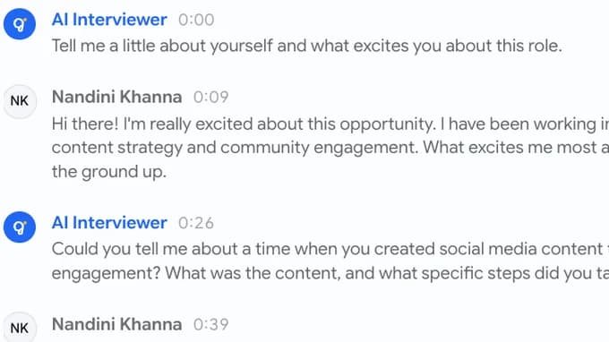 Transcript of an AI interview: the agent asks a question and the candidate answers